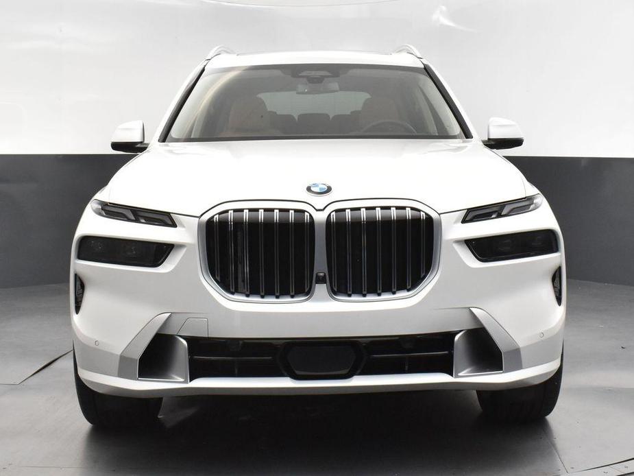 new 2025 BMW X7 car, priced at $93,400