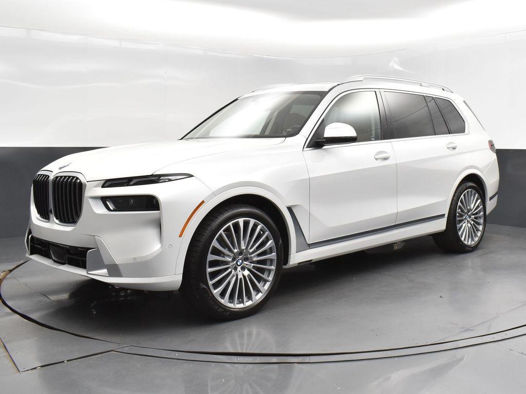 new 2025 BMW X7 car, priced at $93,400