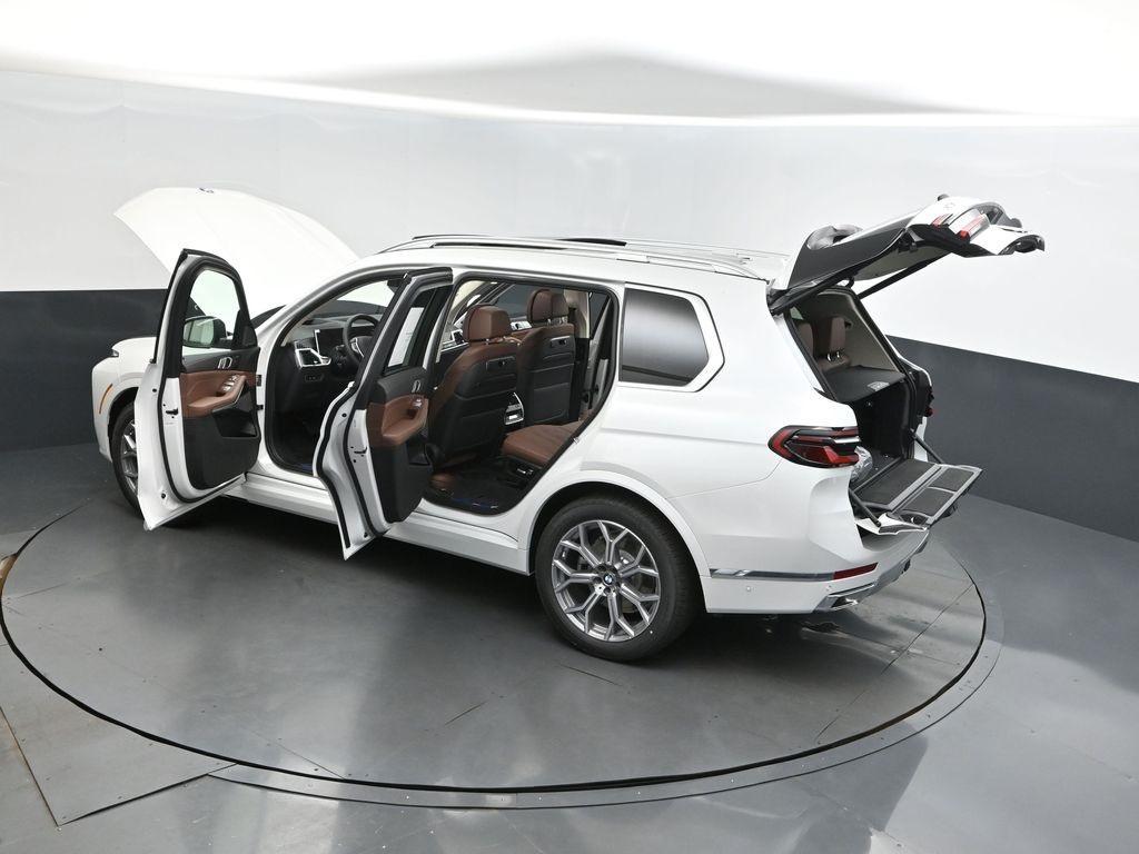 new 2026 BMW X7 car, priced at $90,615