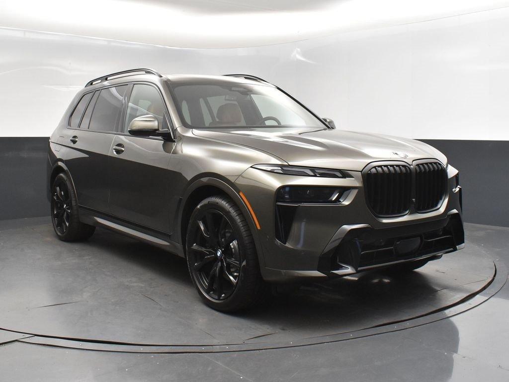 new 2026 BMW X7 car, priced at $100,785