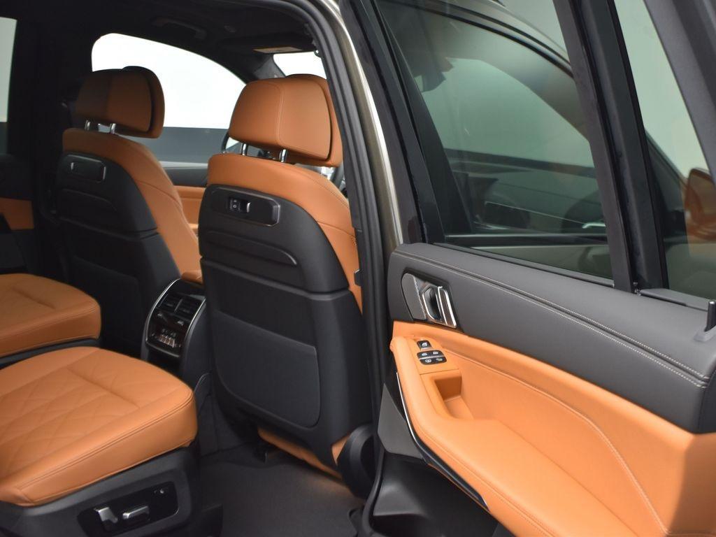new 2026 BMW X7 car, priced at $100,785