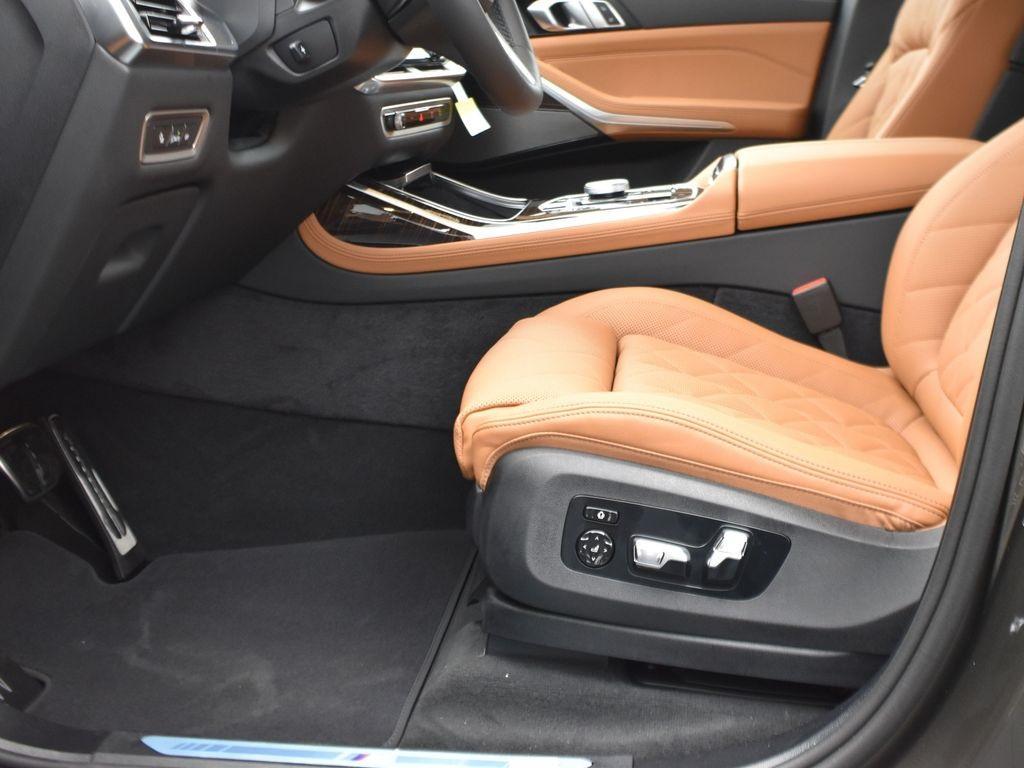 new 2026 BMW X7 car, priced at $100,785