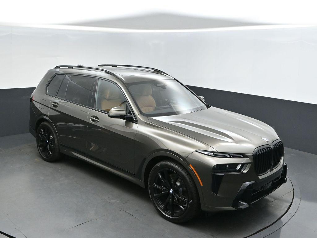 new 2026 BMW X7 car, priced at $100,785