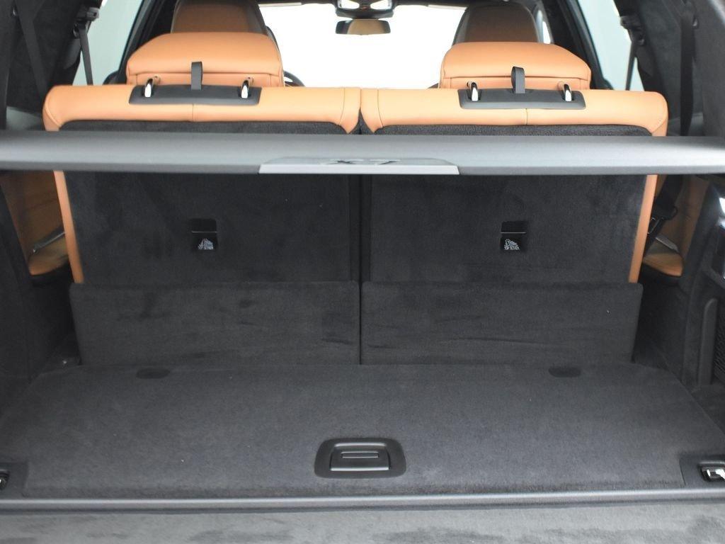 new 2026 BMW X7 car, priced at $100,785