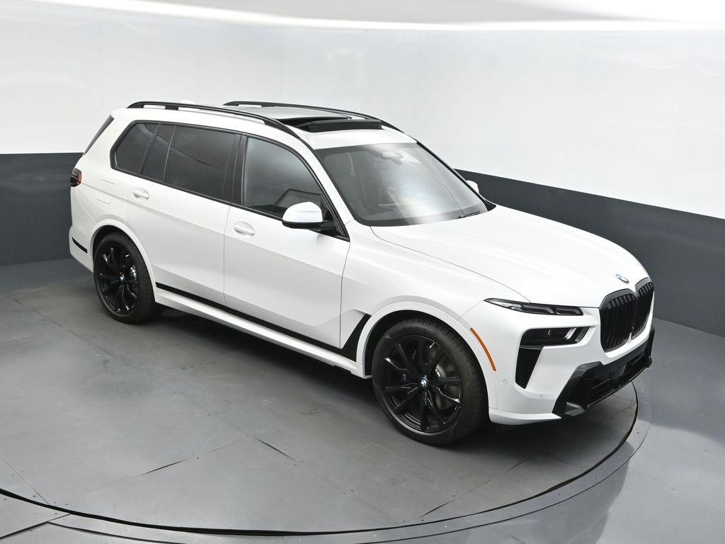 new 2026 BMW X7 car, priced at $100,165