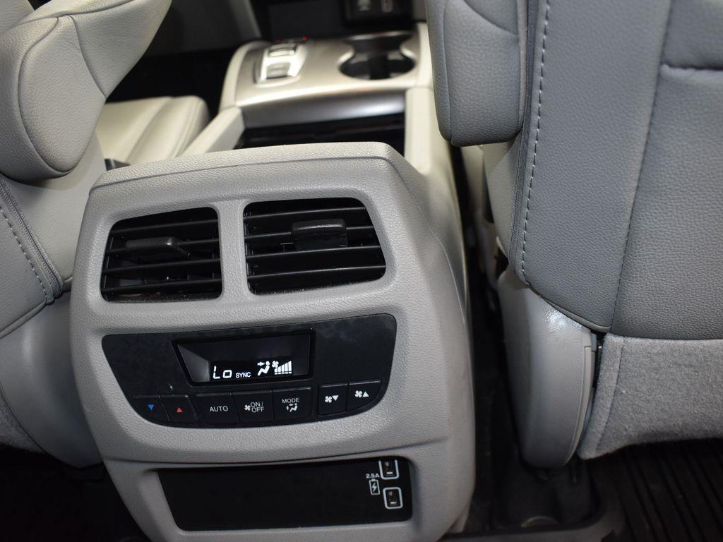 used 2022 Honda Pilot car, priced at $29,000