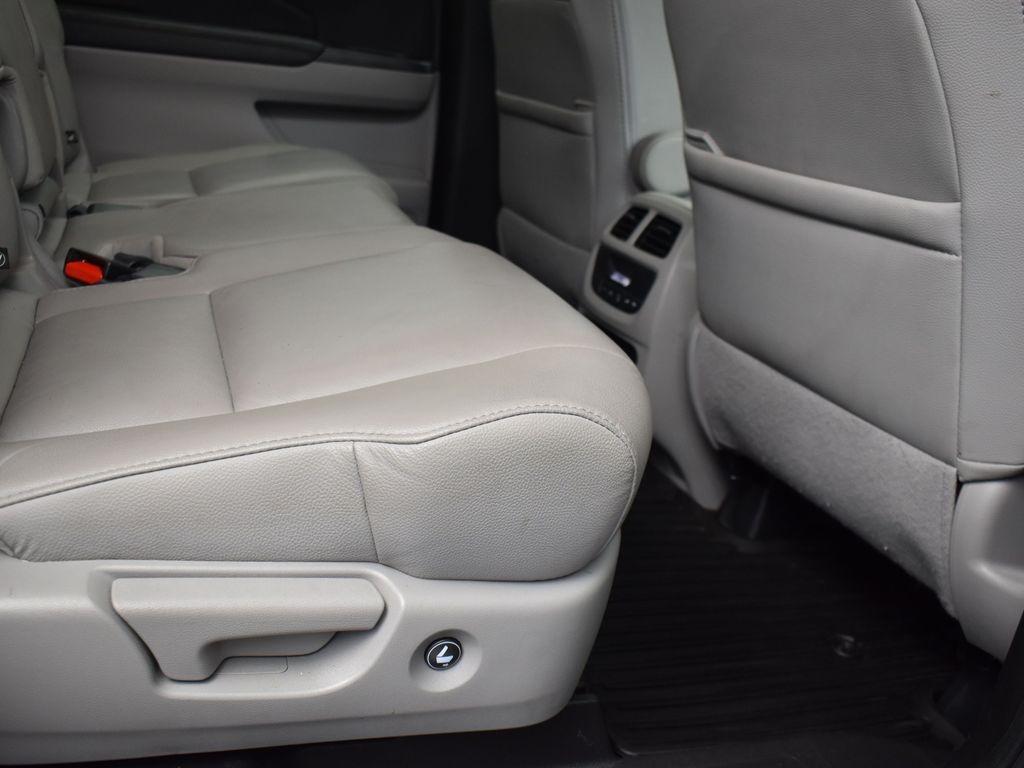 used 2022 Honda Pilot car, priced at $29,000