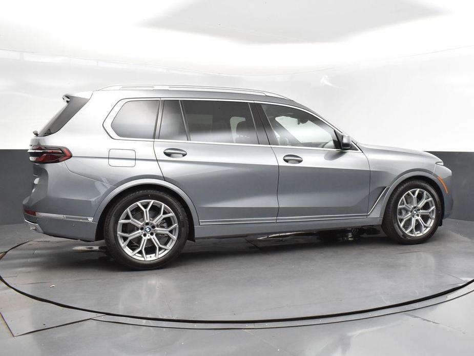 new 2025 BMW X7 car, priced at $95,720