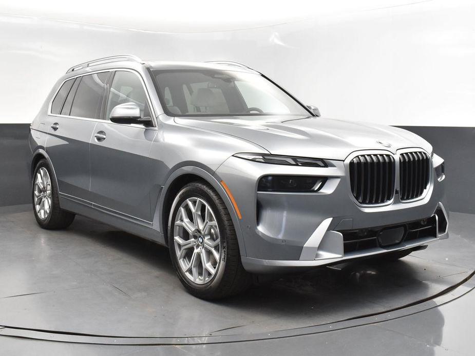 new 2025 BMW X7 car, priced at $95,720