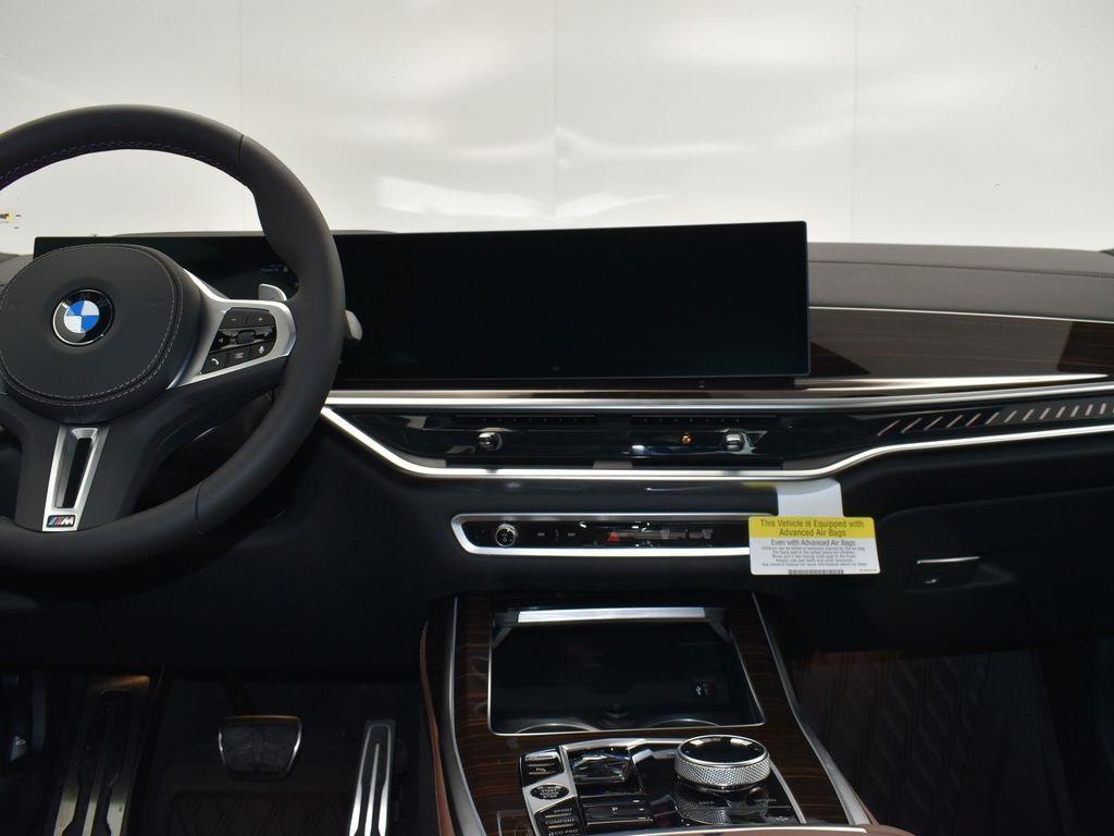 new 2026 BMW X7 car, priced at $122,535