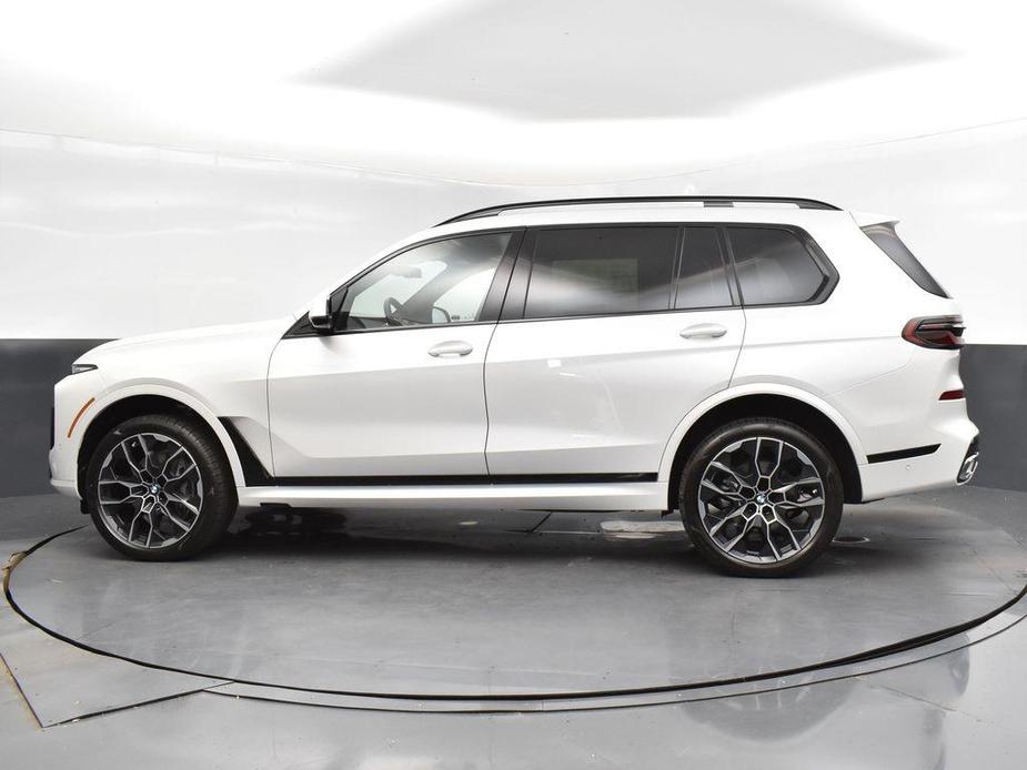 new 2025 BMW X7 car, priced at $100,350