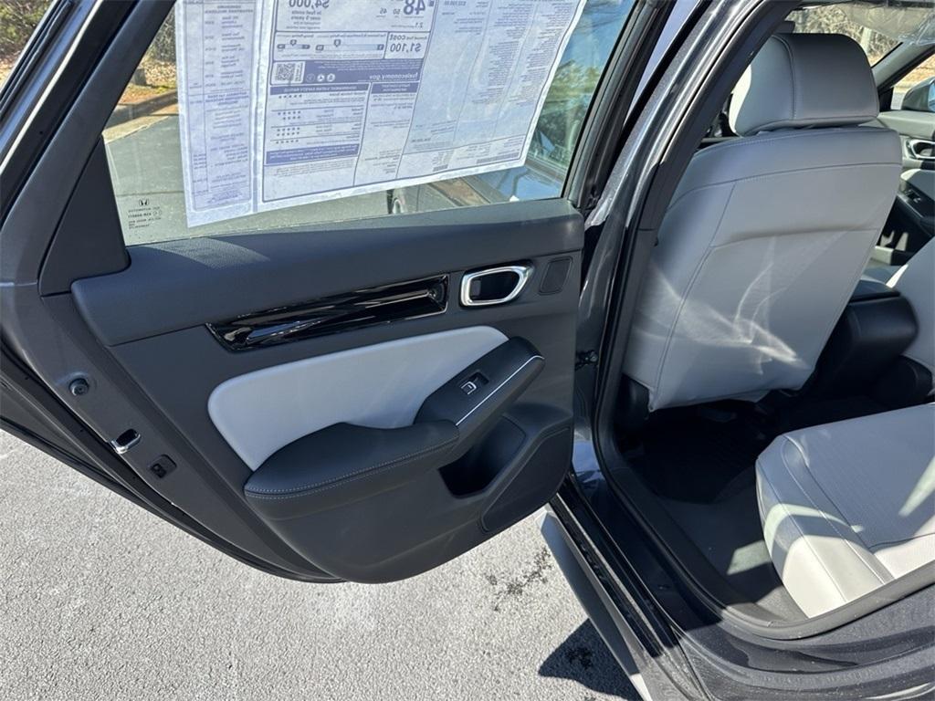 new 2025 Honda Civic Hybrid car, priced at $32,300