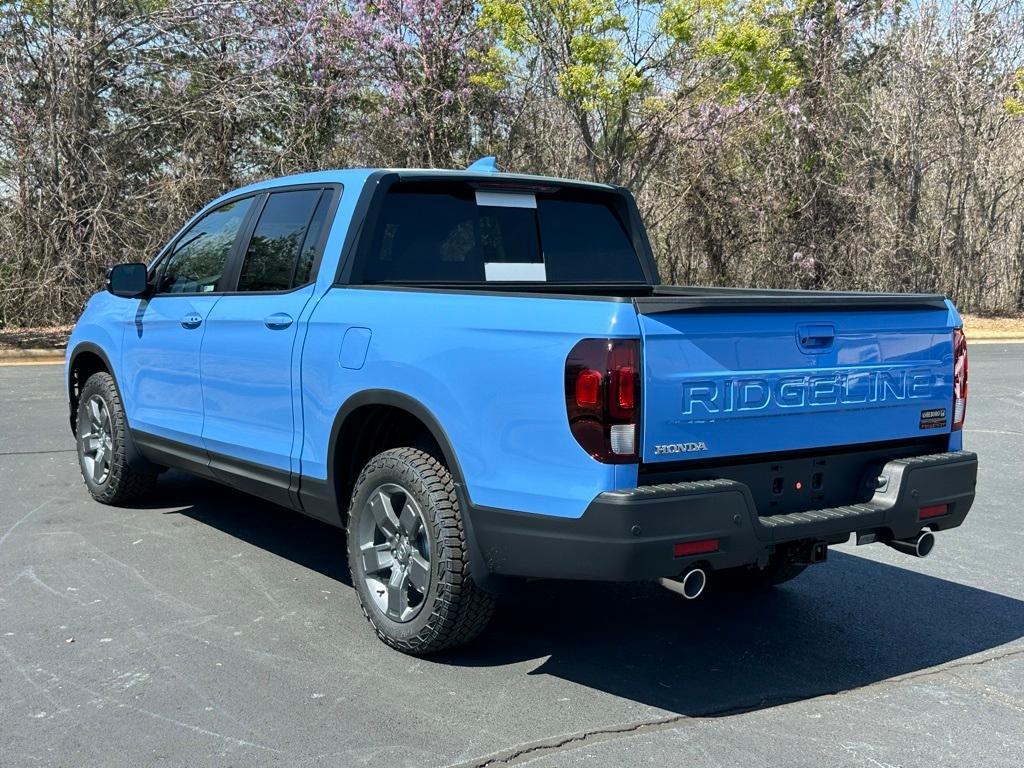 new 2025 Honda Ridgeline car, priced at $43,285