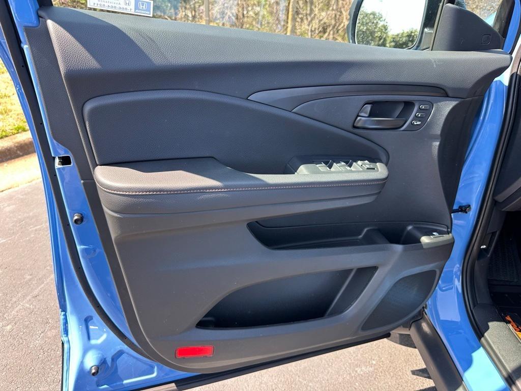 new 2025 Honda Ridgeline car, priced at $43,285