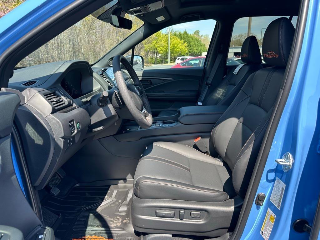 new 2025 Honda Ridgeline car, priced at $43,285