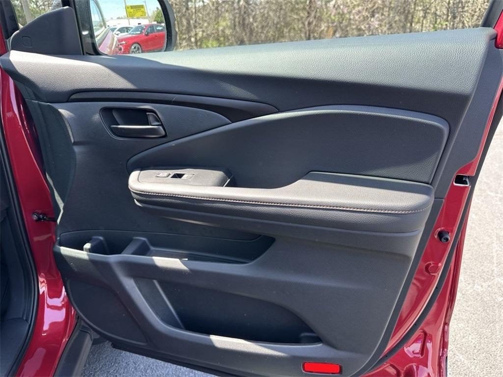 new 2025 Honda Ridgeline car, priced at $44,335