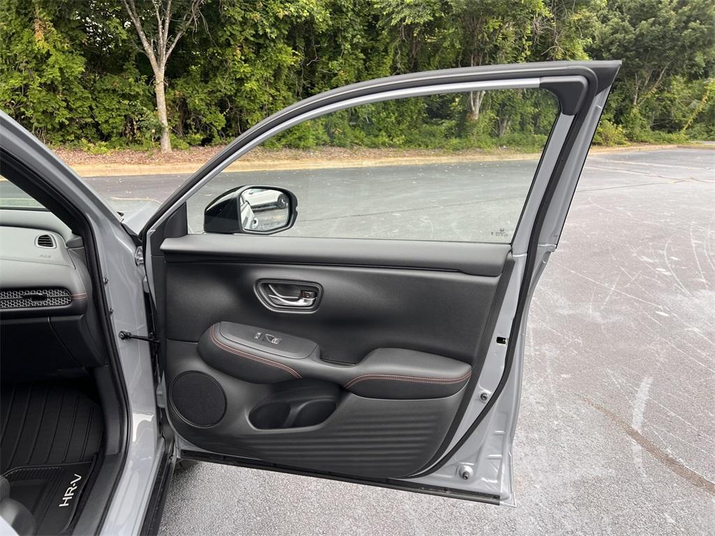 new 2025 Honda HR-V car, priced at $28,850