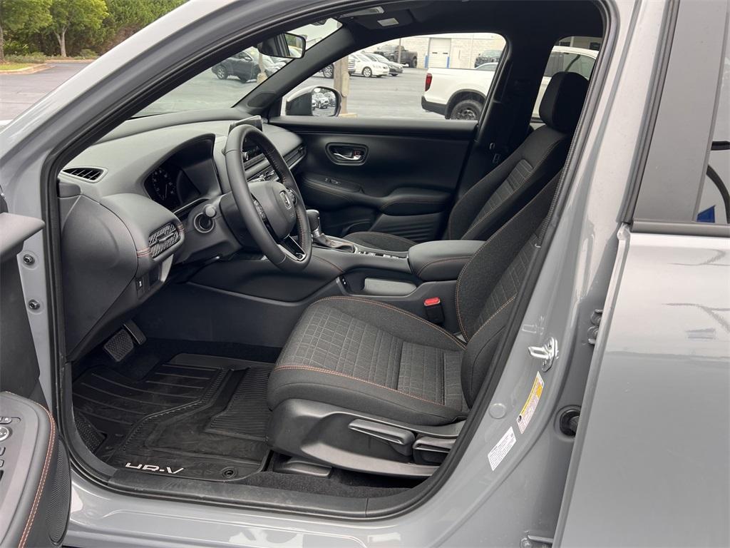 new 2025 Honda HR-V car, priced at $28,850
