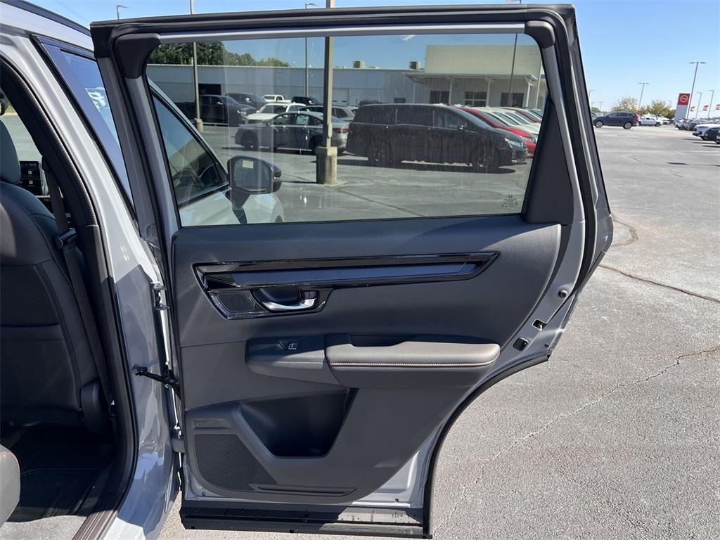 new 2026 Honda CR-V Hybrid car, priced at $42,100