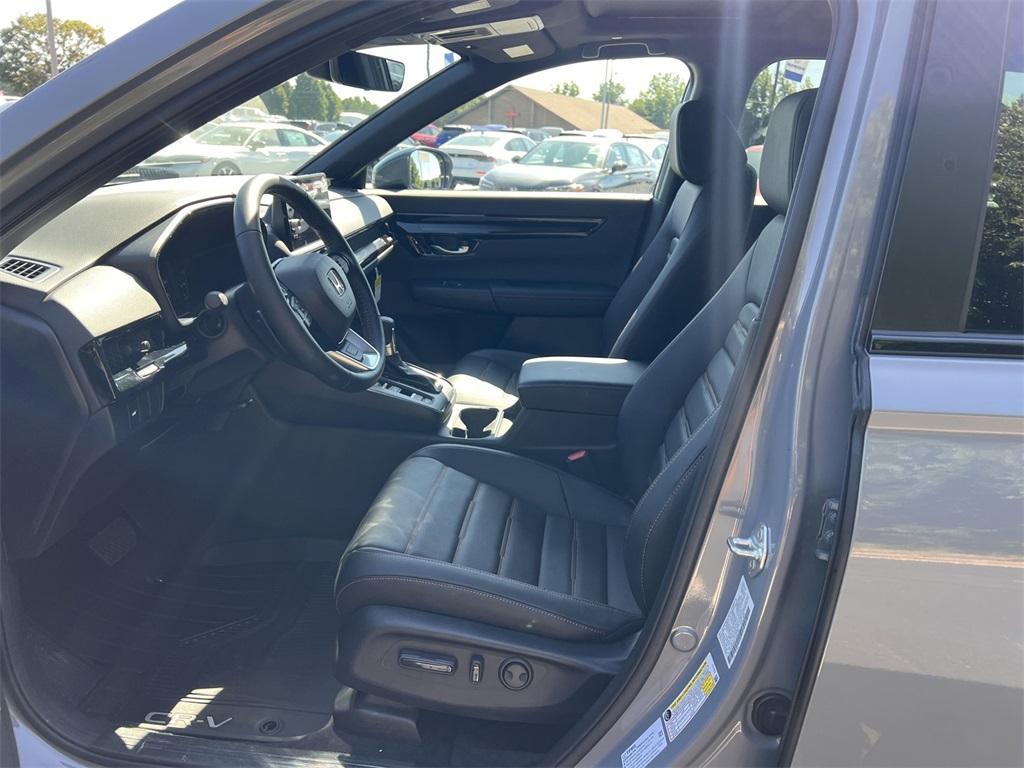 new 2026 Honda CR-V Hybrid car, priced at $42,100