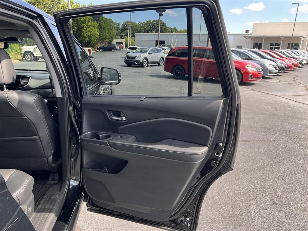 used 2019 Honda Pilot car, priced at $18,250