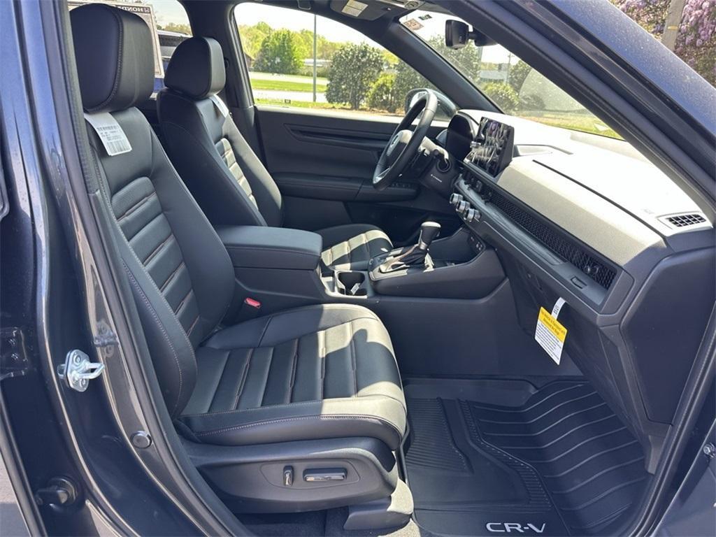 new 2025 Honda CR-V Hybrid car, priced at $37,545