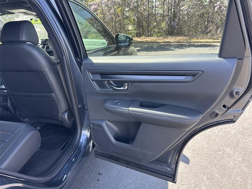 new 2025 Honda CR-V Hybrid car, priced at $37,545
