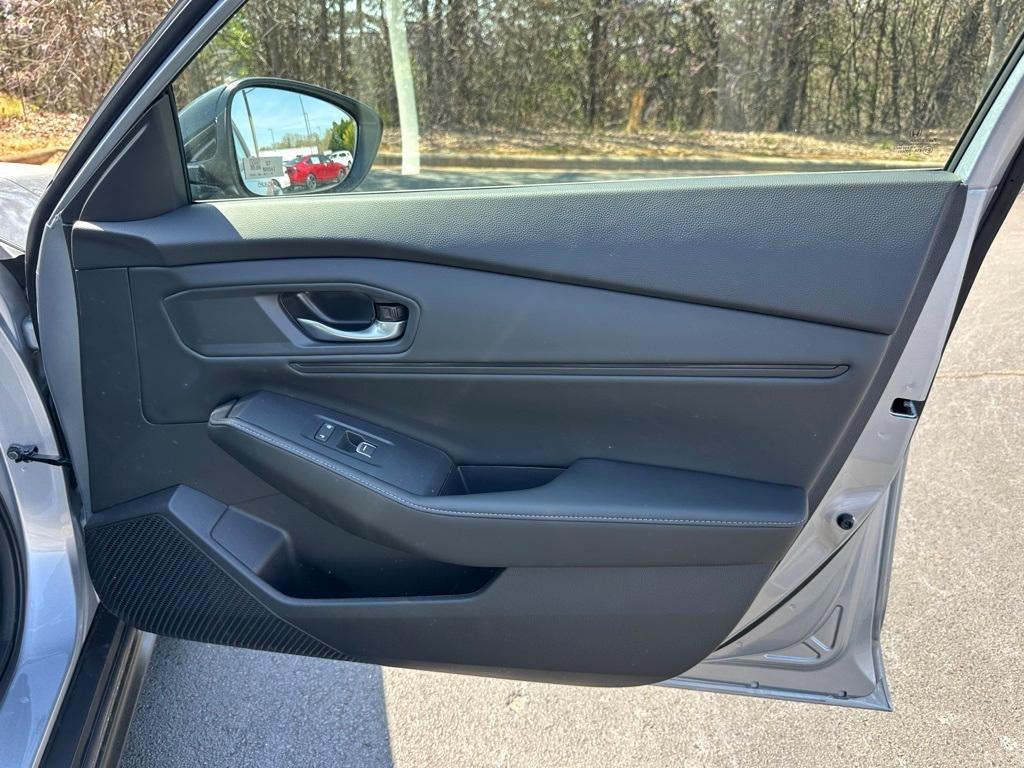 new 2025 Honda Accord Hybrid car, priced at $32,305