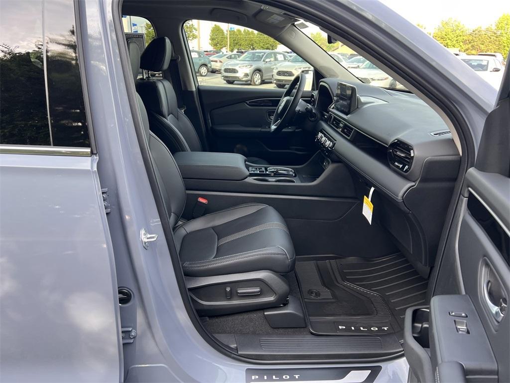 new 2025 Honda Pilot car, priced at $49,225
