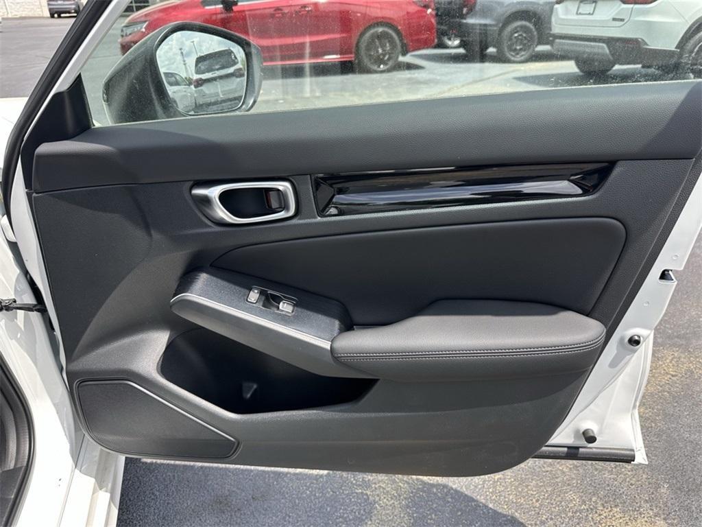 new 2025 Honda Civic Hybrid car, priced at $31,055