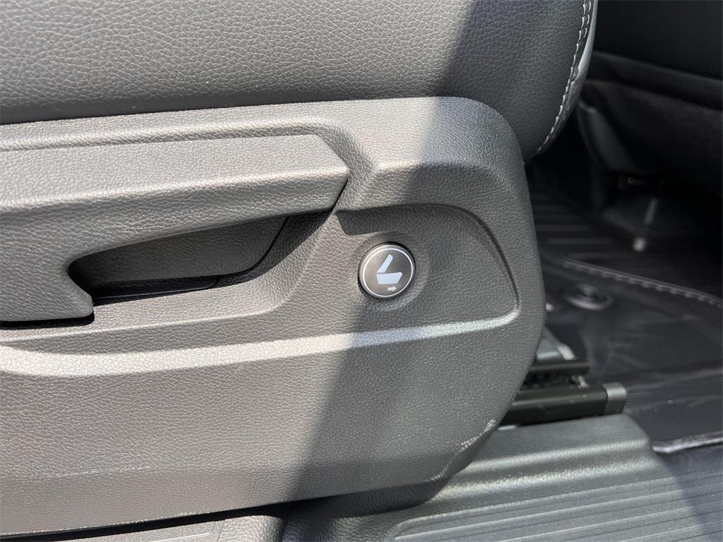 new 2025 Honda Pilot car, priced at $43,505