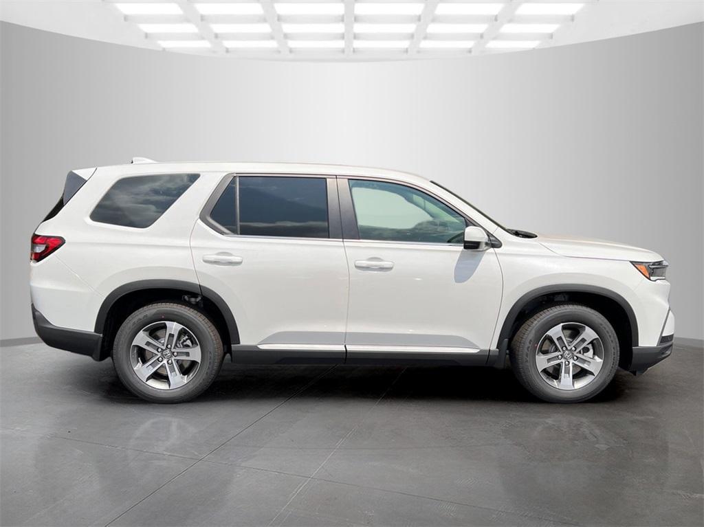 new 2025 Honda Pilot car, priced at $43,505