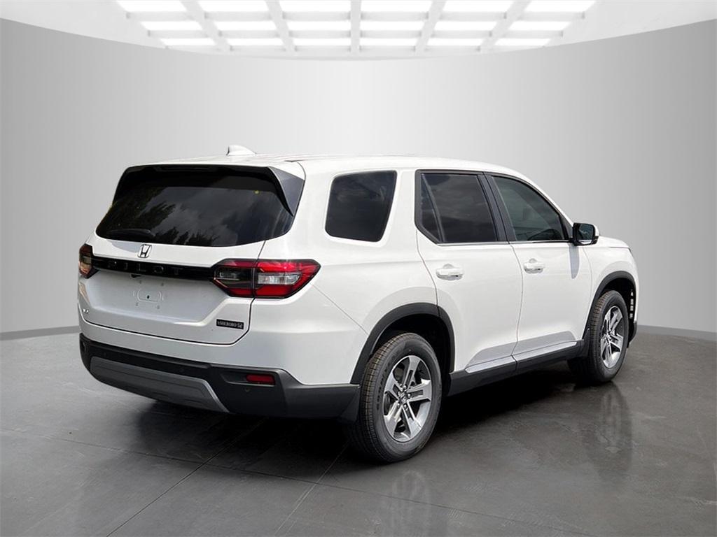 new 2025 Honda Pilot car, priced at $43,505
