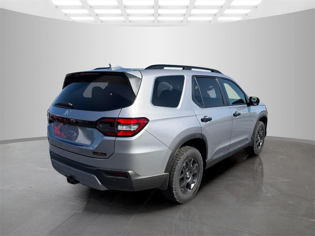 new 2025 Honda Pilot car, priced at $47,395