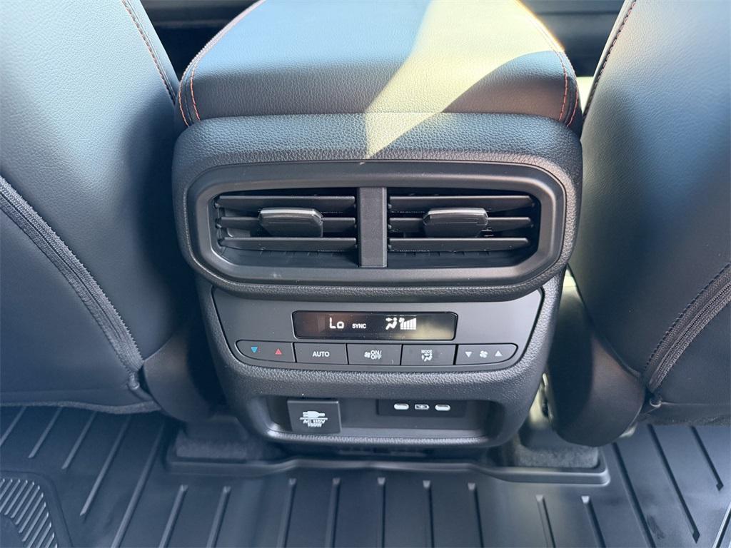 new 2025 Honda Pilot car, priced at $47,395
