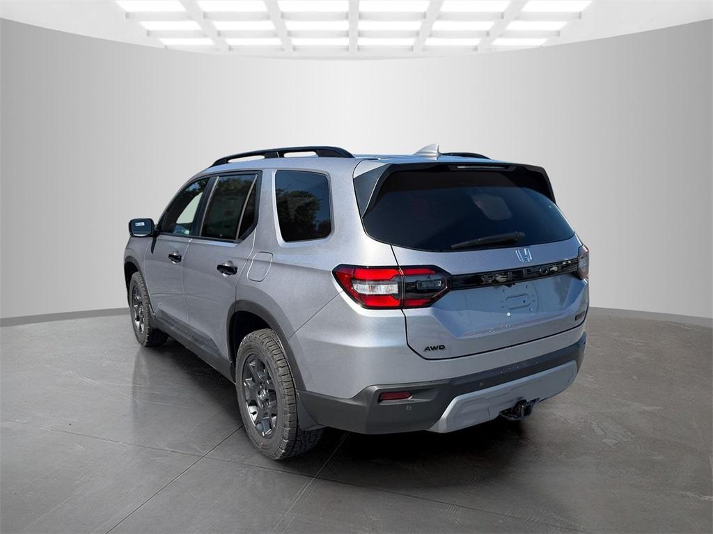 new 2025 Honda Pilot car, priced at $47,395