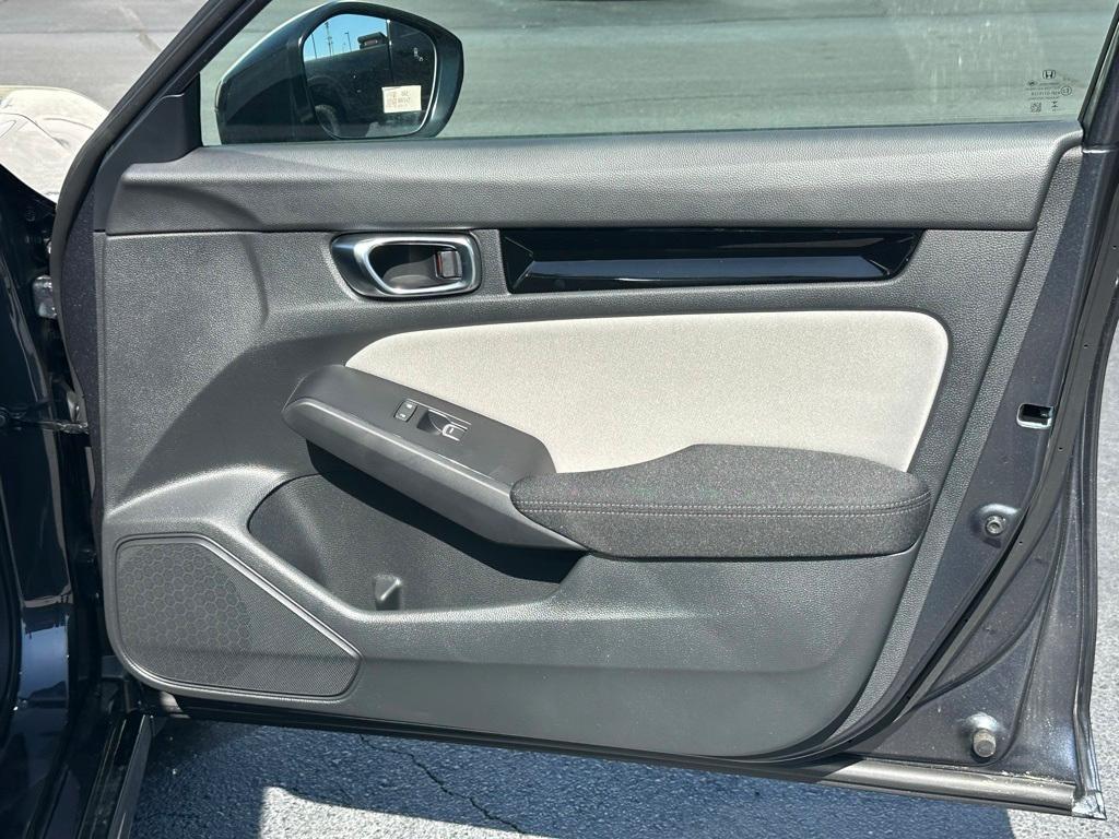 new 2025 Honda Civic Hybrid car, priced at $28,100