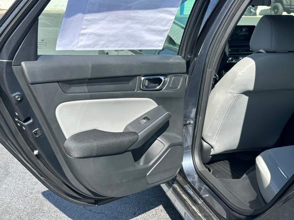 new 2025 Honda Civic Hybrid car, priced at $28,100