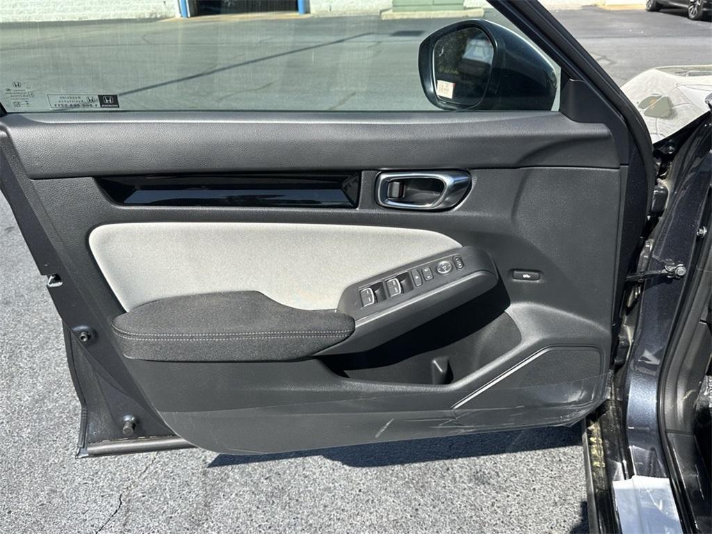 new 2025 Honda Civic Hybrid car, priced at $28,100