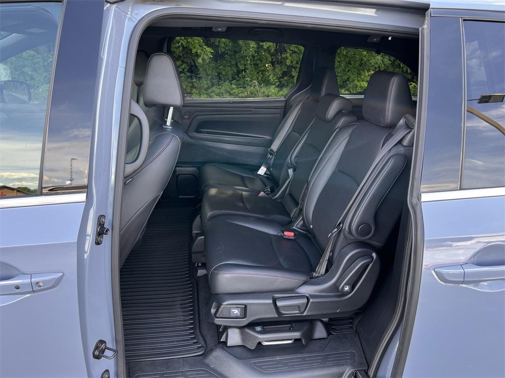 used 2024 Honda Odyssey car, priced at $40,500
