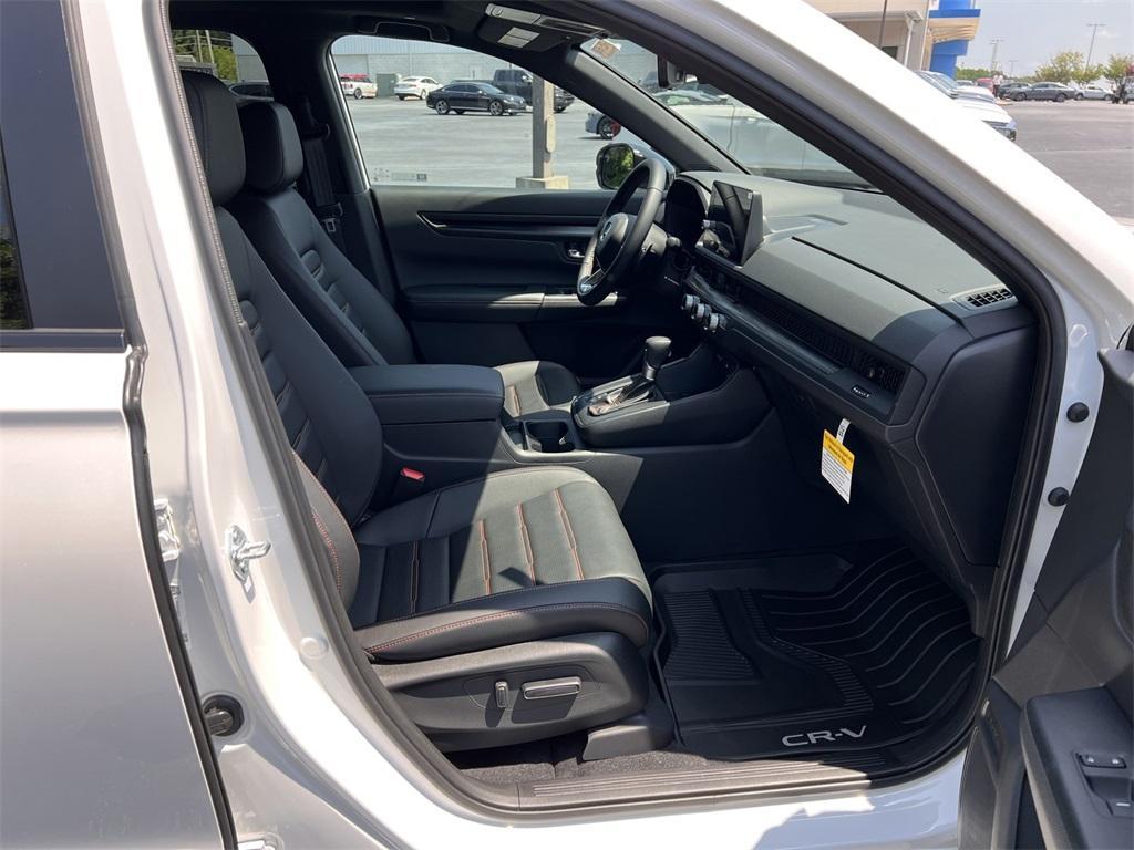 new 2026 Honda CR-V Hybrid car, priced at $39,075