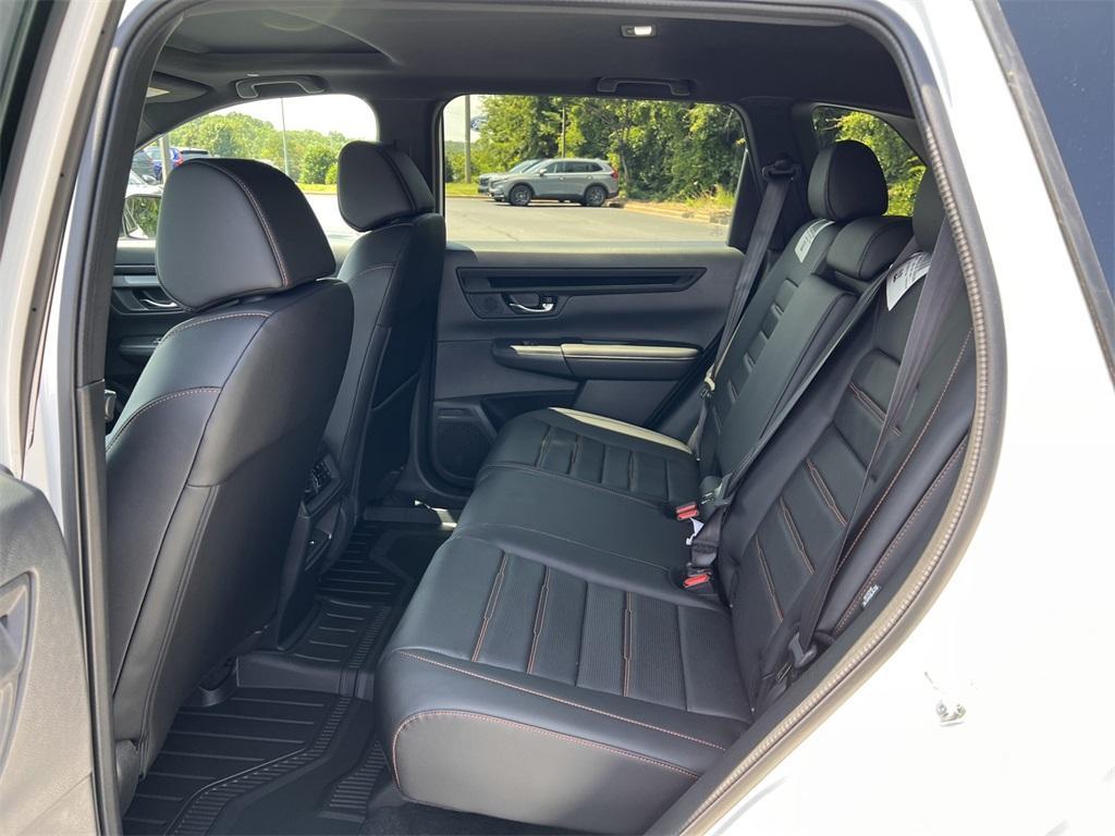 new 2026 Honda CR-V Hybrid car, priced at $39,075