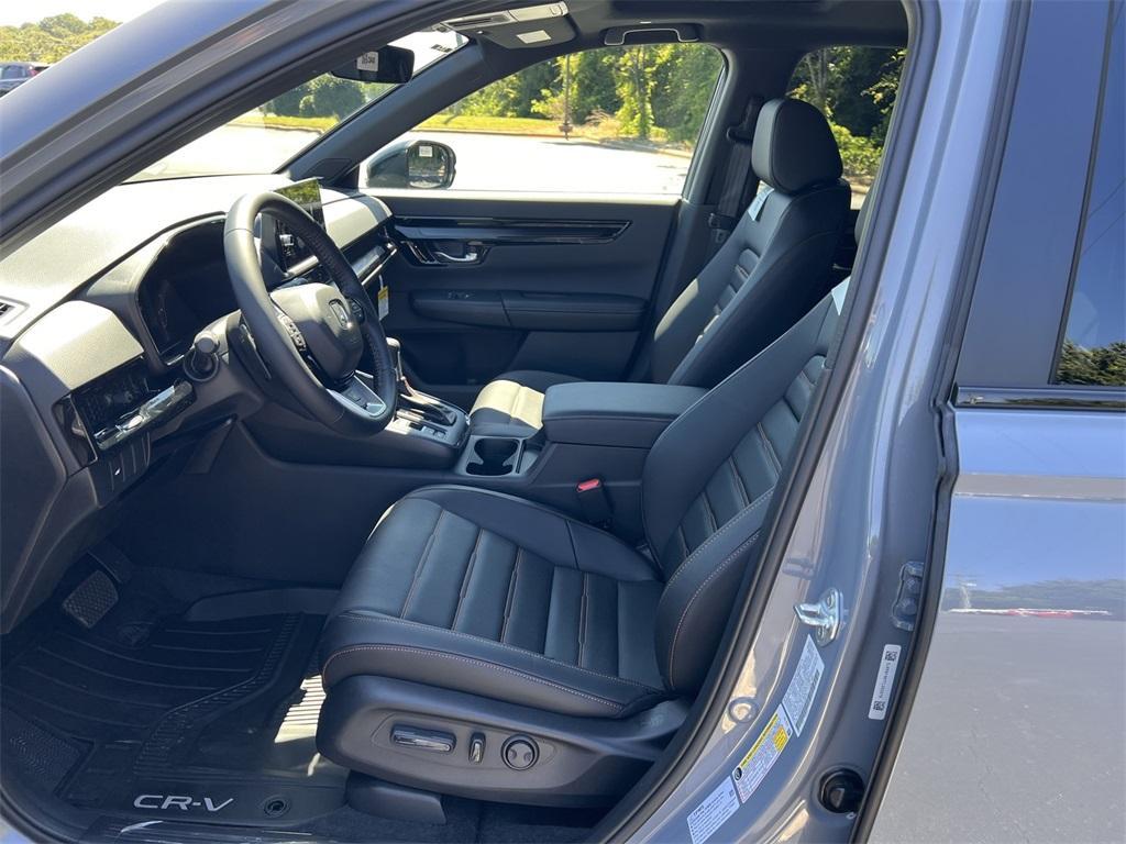 new 2026 Honda CR-V Hybrid car, priced at $42,155