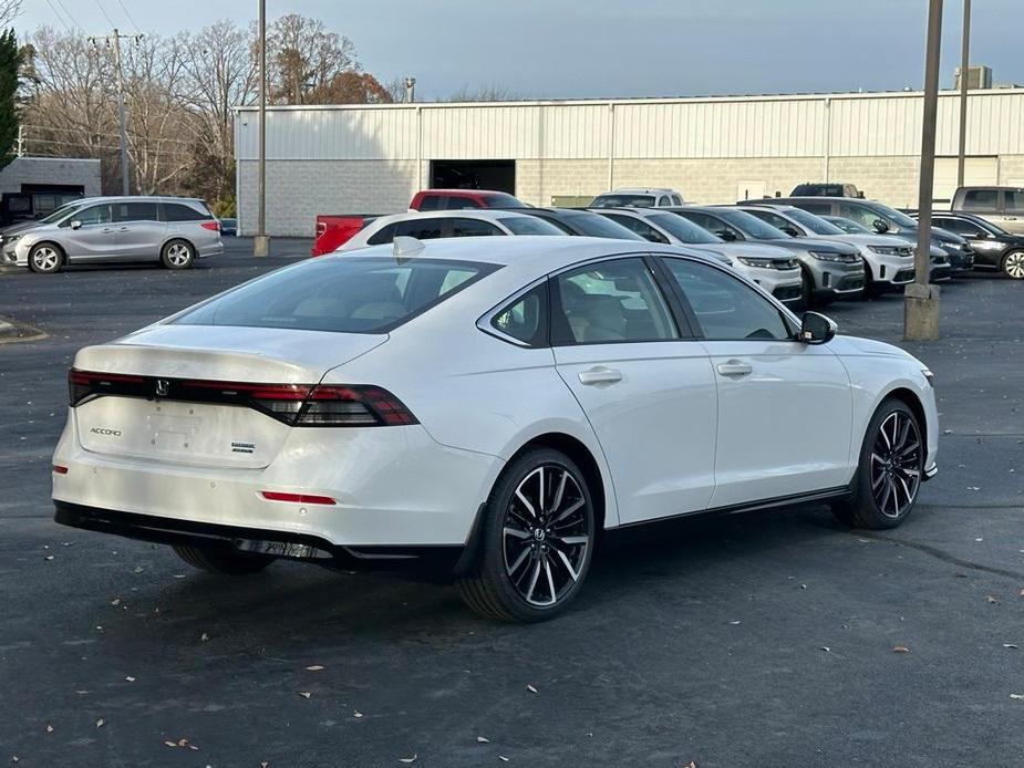 new 2025 Honda Accord Hybrid car, priced at $38,600