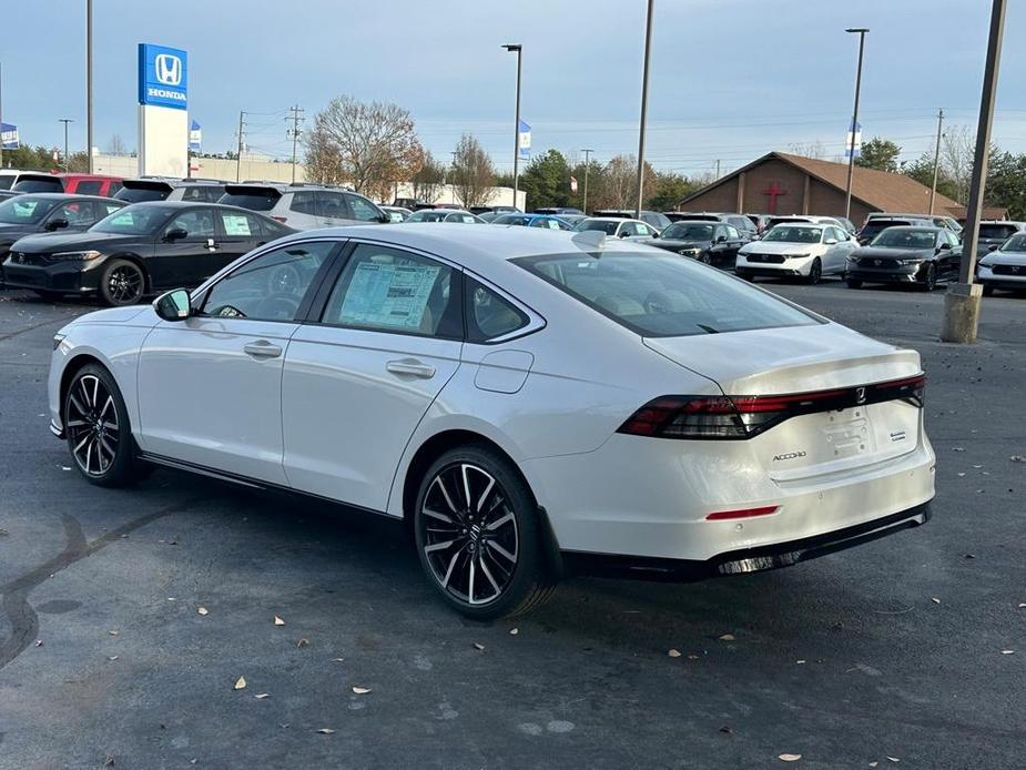 new 2025 Honda Accord Hybrid car, priced at $38,600