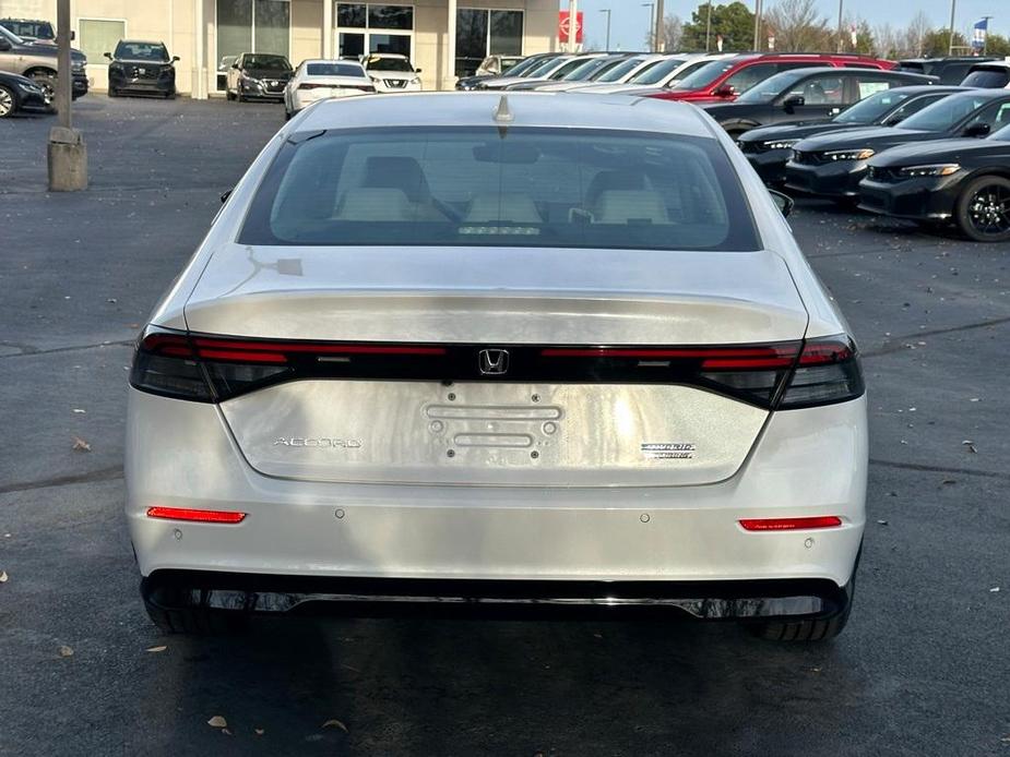 new 2025 Honda Accord Hybrid car, priced at $38,600