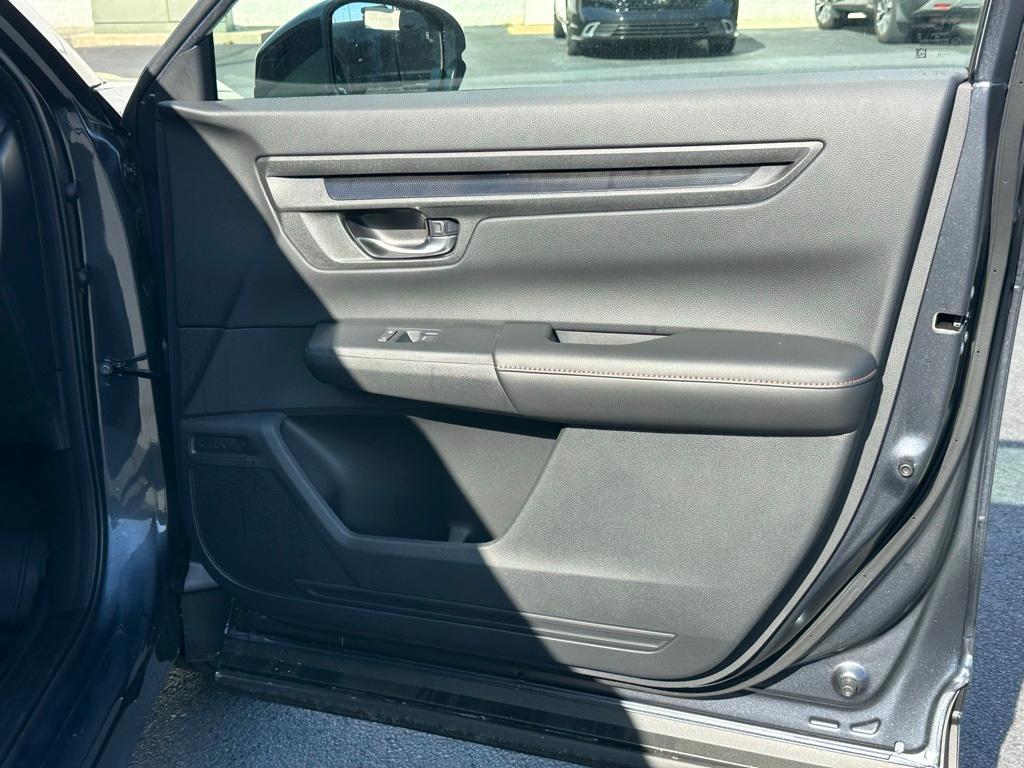 new 2025 Honda CR-V Hybrid car, priced at $36,045