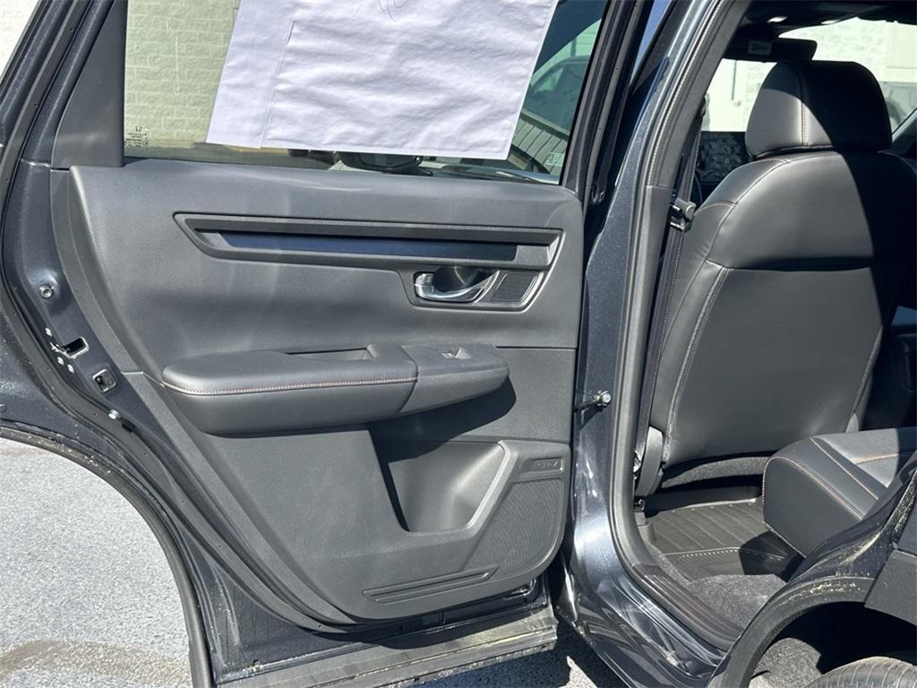 new 2025 Honda CR-V Hybrid car, priced at $36,045