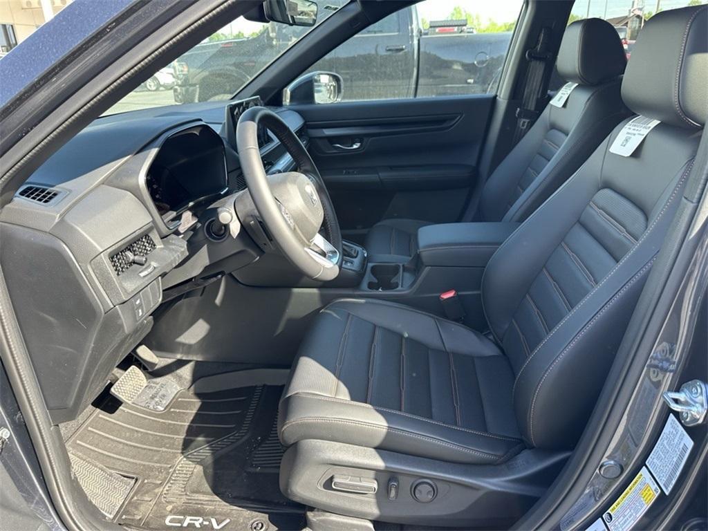 new 2025 Honda CR-V Hybrid car, priced at $36,045
