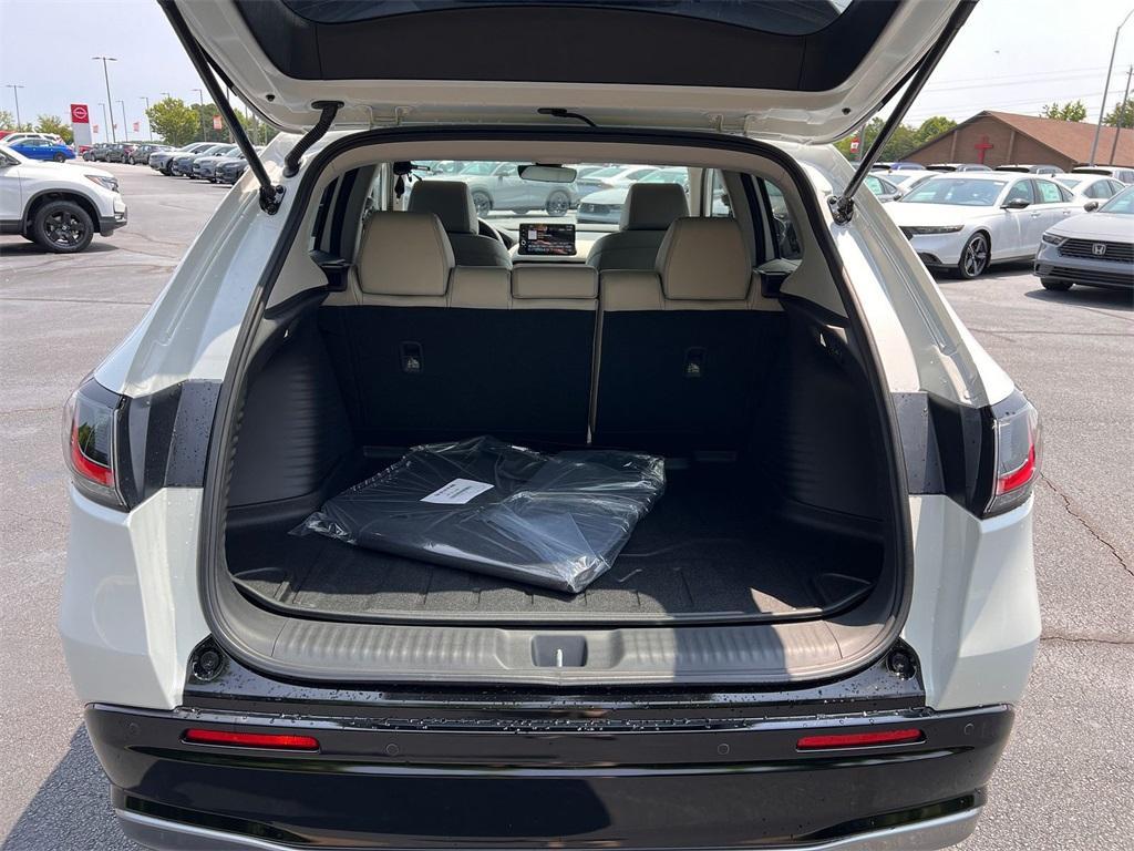 new 2025 Honda HR-V car, priced at $29,350